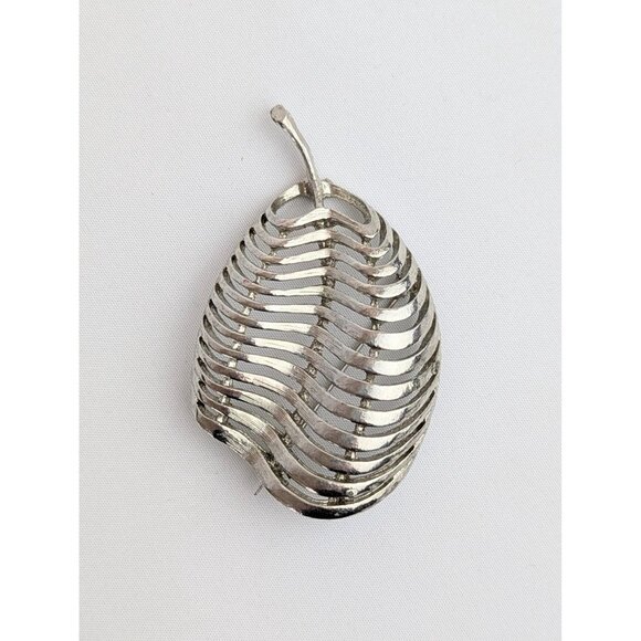 Vintage Silver Leaf or Pear Brooch Wavy Silver Metal Pin Mid-Century MCM Estate - Picture 5 of 8